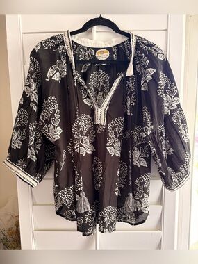 Alamar Black and White Floral Tassel Peasant Top